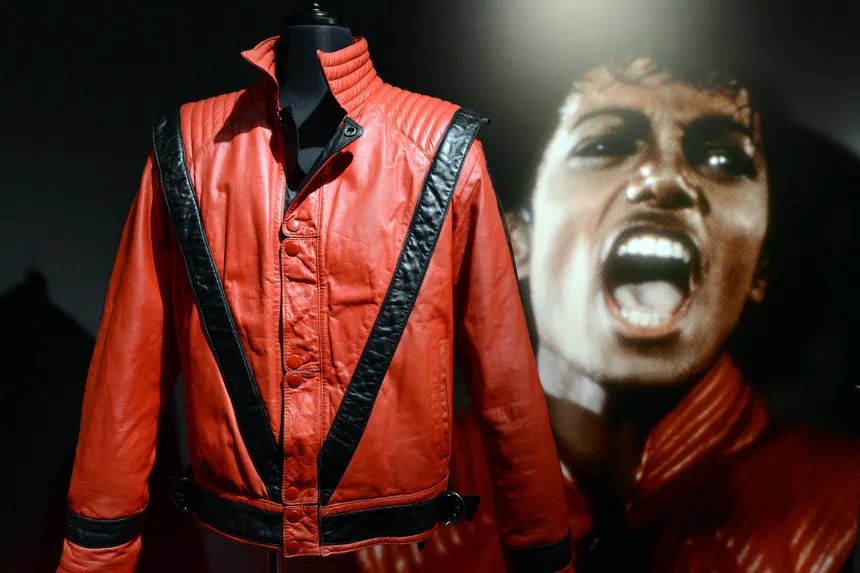 Rihagaze arenga miliyari 15 ;ikote michael jackson yambaraga muri 1983 rigiye gusubizwa ku isoko