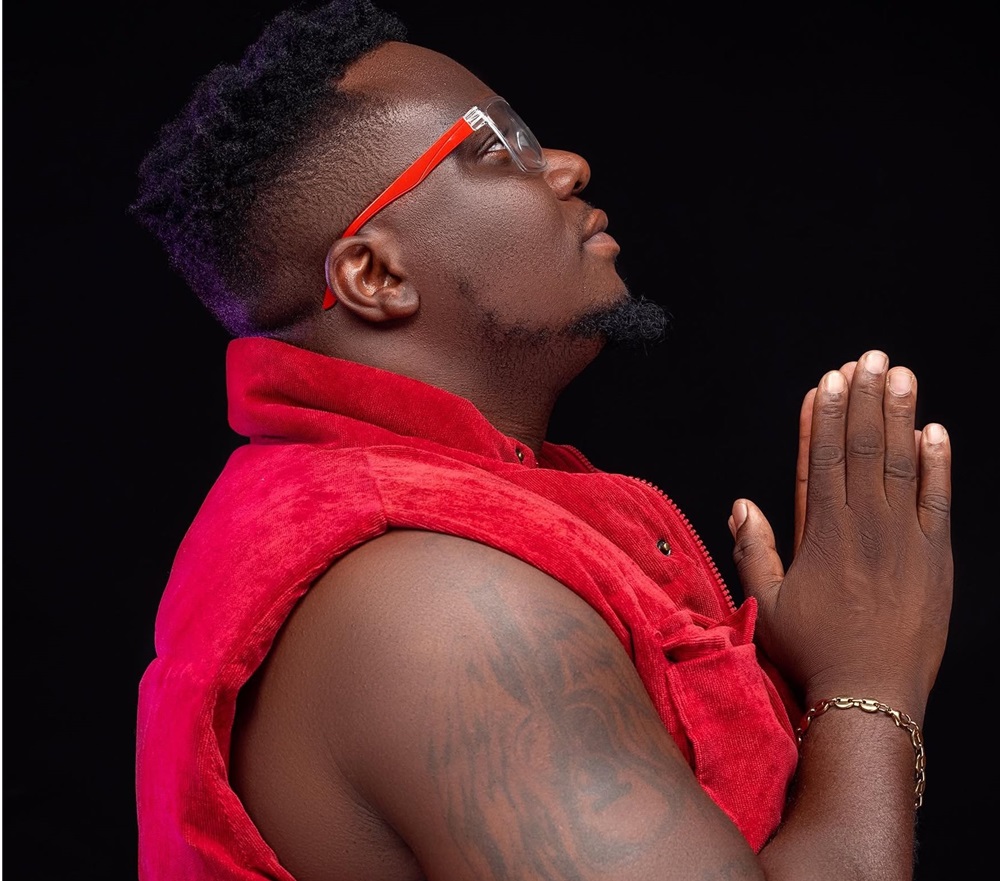 Mico the best yatangaje ko mucyumweru gishize yakoze impanuka ikomeye ariko Imana ikinga ukuboko